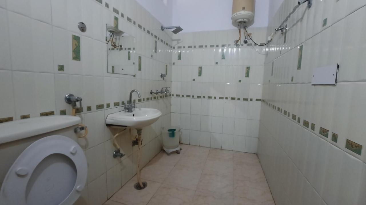 Hotel Holiday Inn Paradise Chandīgarh Extérieur photo
