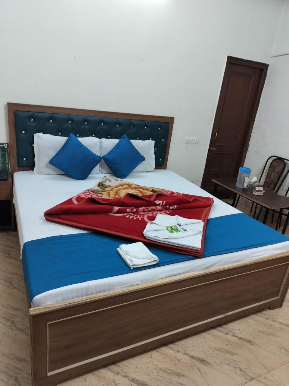 Hotel Holiday Inn Paradise Chandīgarh Extérieur photo