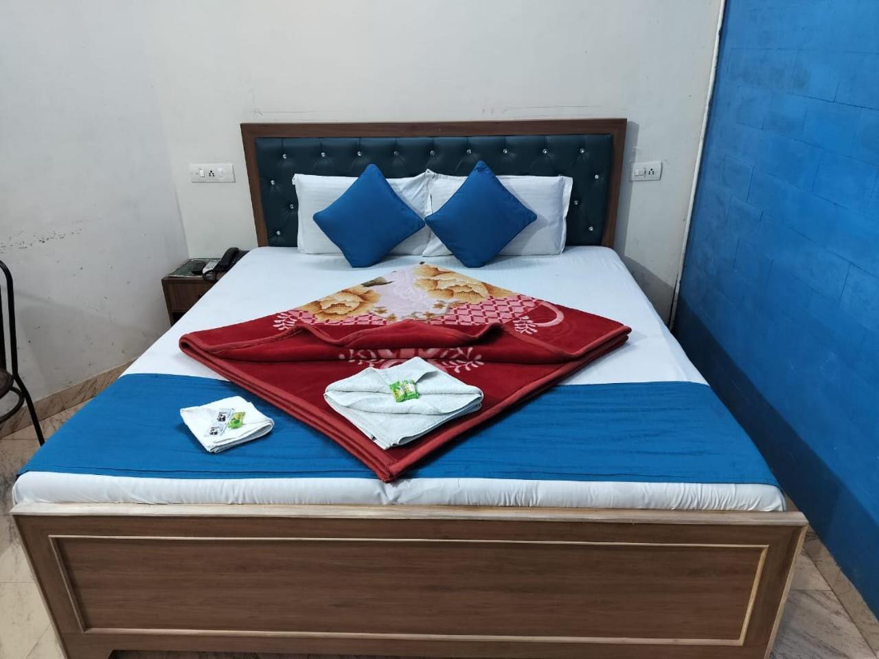 Hotel Holiday Inn Paradise Chandīgarh Extérieur photo
