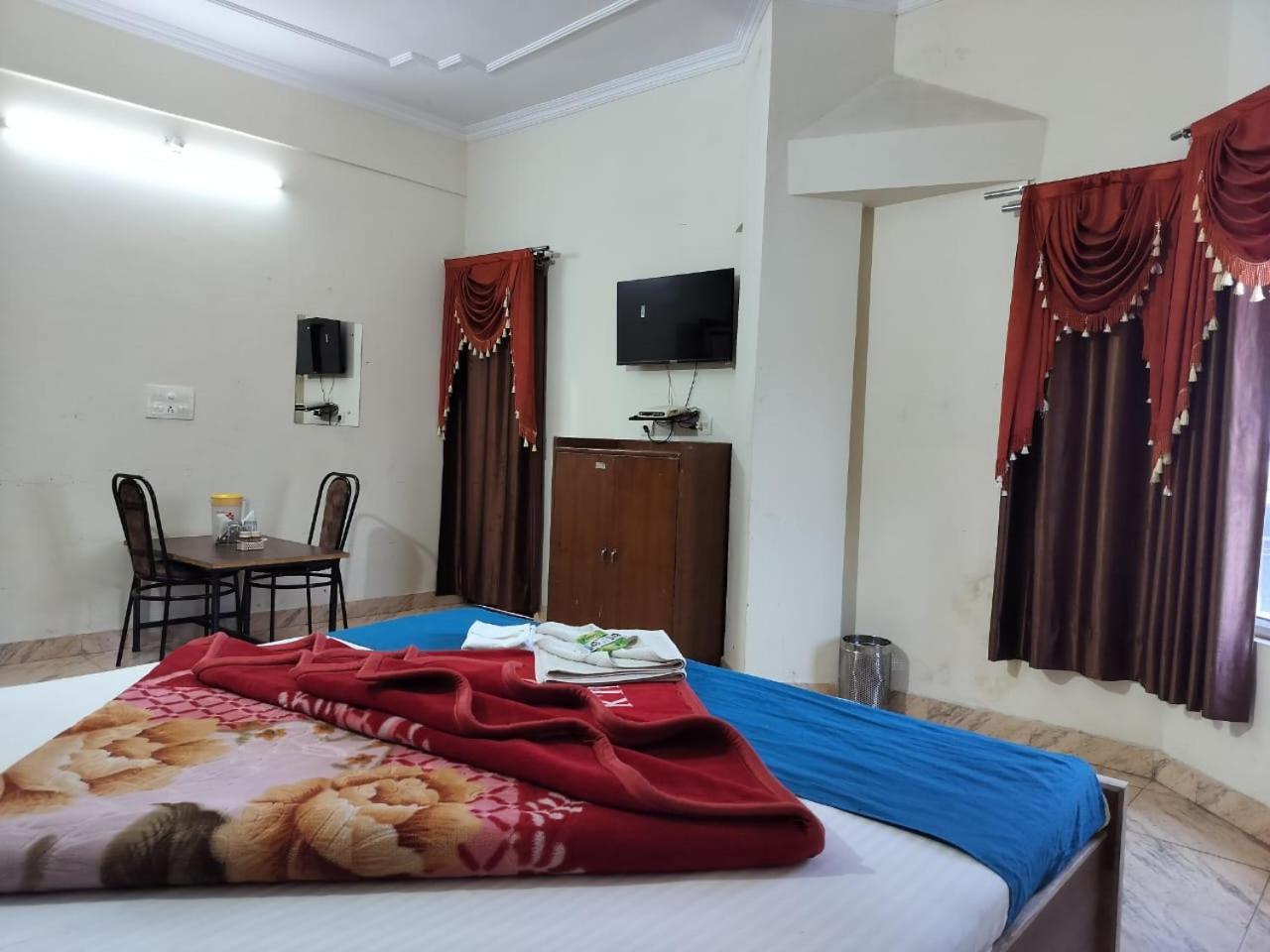 Hotel Holiday Inn Paradise Chandīgarh Extérieur photo