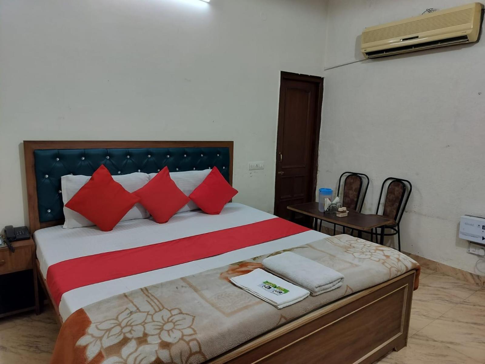 Hotel Holiday Inn Paradise Chandīgarh Extérieur photo