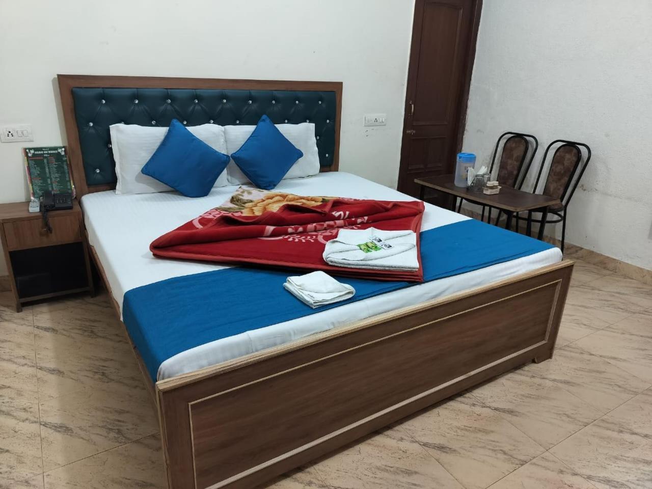 Hotel Holiday Inn Paradise Chandīgarh Extérieur photo